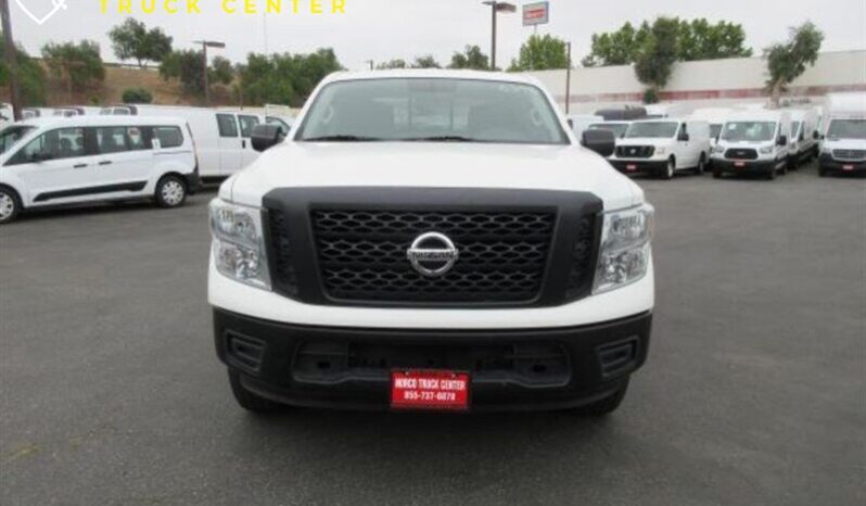 
								Nissan Titan S 2017 full									