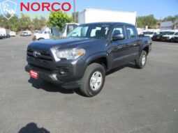 
										Toyota Tacoma SR V6 2017 full									