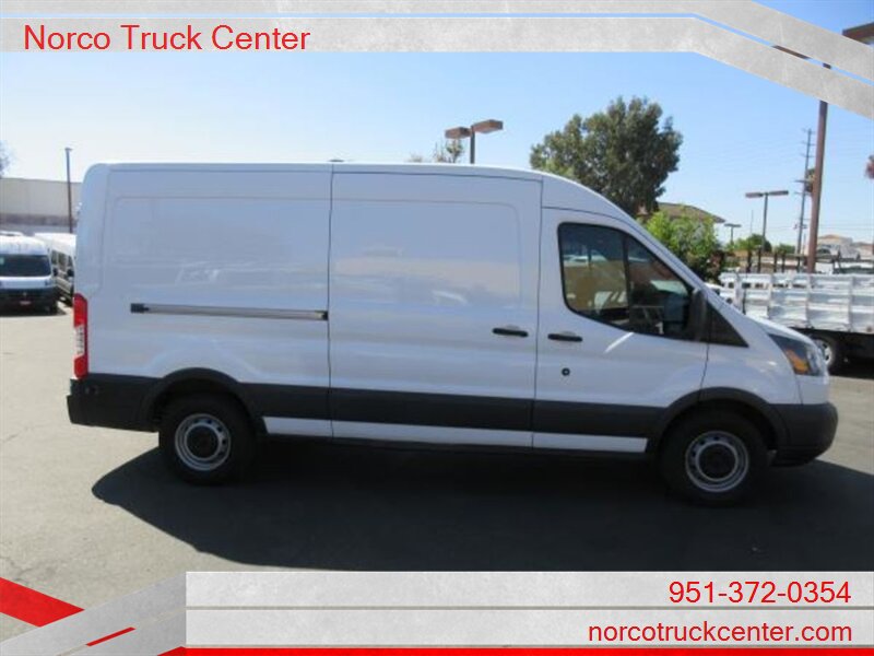 2016 Ford Transit T150 Techo mediano